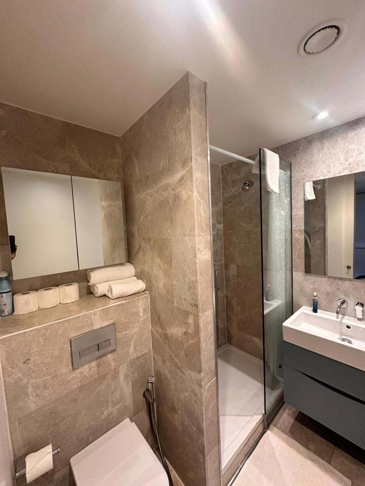 Spacious Central London Flat - 2Bhk Εξωτερικό φωτογραφία